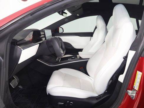 Used 2022 Tesla Model S Plaid image 12