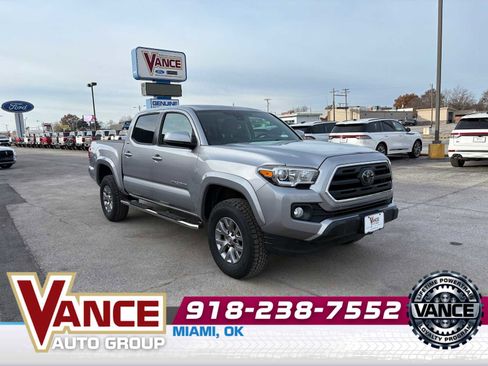 Used 2018 Toyota Tacoma SR5 image 1