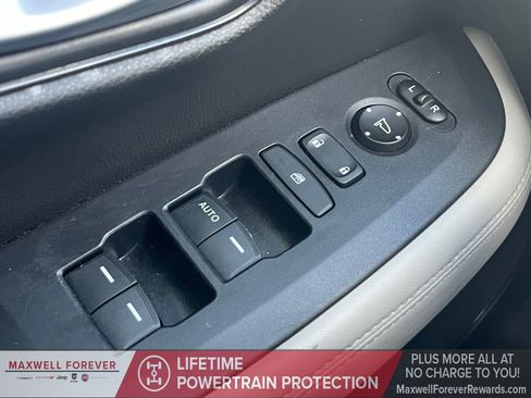 Used 2025 Honda HR-V LX image 7