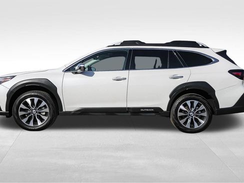 Used 2025 Subaru Outback Touring XT AWD/4WD image 8