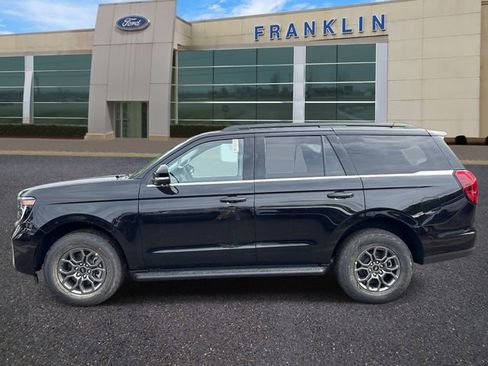 New 2026 Ford Expedition Active RWD image 4