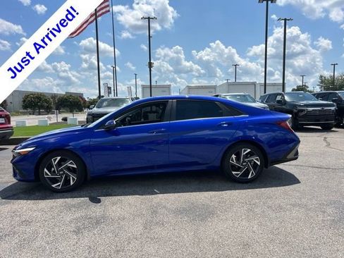 Used 2024 Hyundai Elantra Limited FWD image 6