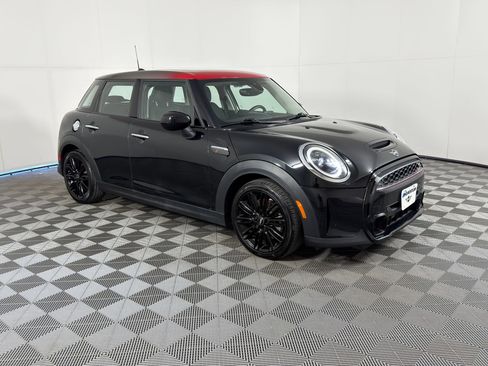 Certified 2023 MINI Cooper S image 7