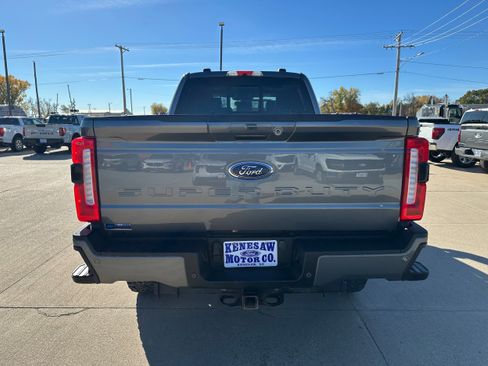 Used 2023 Ford F250 Lariat w/ Lariat Ultimate Package image 5