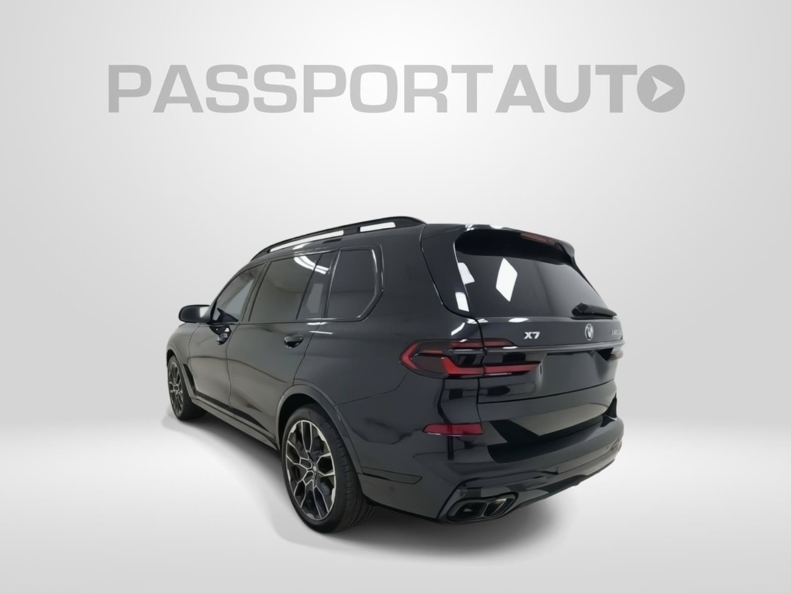 Used 2025 BMW X7 M60i AWD/4WD image 6