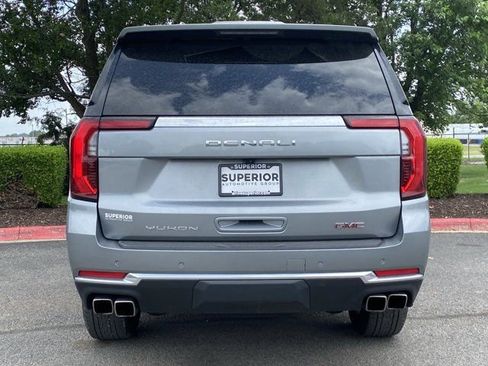 Used 2025 GMC Yukon Denali AWD/4WD image 5