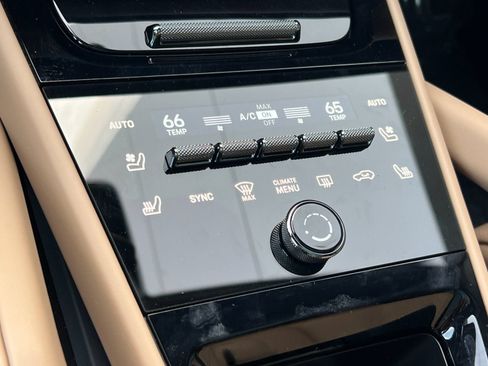 Certified 2026 Porsche Cayenne GTS AWD/4WD image 21