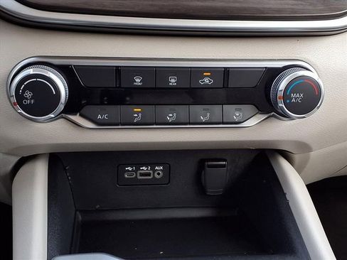 Used 2025 Nissan Altima 2.5 SV image 13