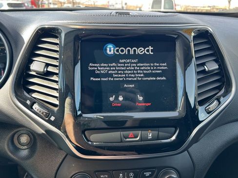 Used 2022 Jeep Cherokee Limited image 36