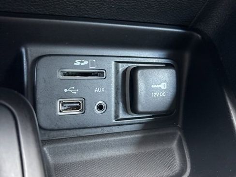 Used 2016 Jeep Cherokee Trailhawk image 14