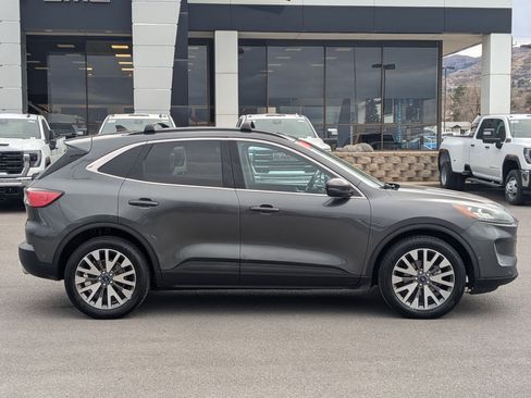 Used 2020 Ford Escape Titanium image 6