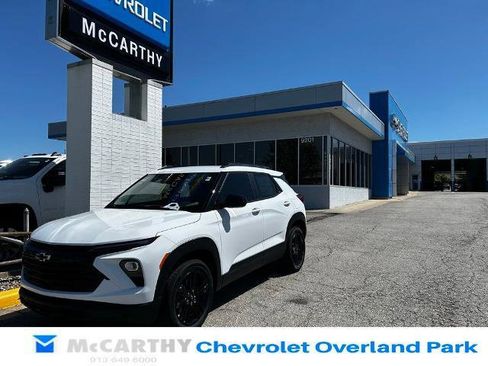 New 2026 Chevrolet TrailBlazer LT w/ Midnight Edition AWD/4WD image 1