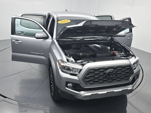 Used 2021 Toyota Tacoma TRD Sport AWD/4WD image 62