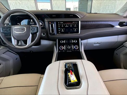 Used 2024 GMC Yukon Denali image 16