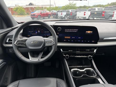 New 2026 Chevrolet Traverse LT w/ Midnight/Sport Edition FWD image 24