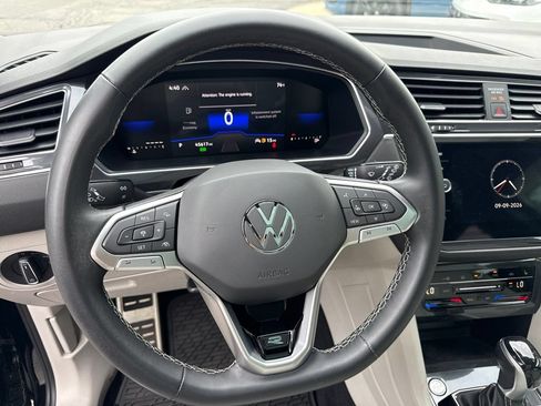 Used 2023 Volkswagen Tiguan SE R-Line AWD/4WD image 22
