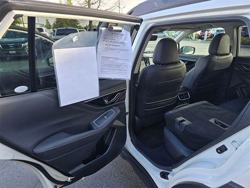 Certified 2025 Subaru Outback Limited image 9