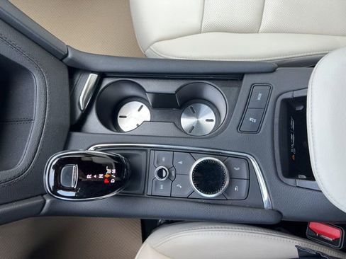 Used 2023 Cadillac XT6 Sport image 14