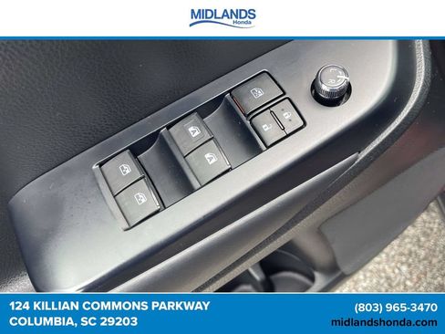 Used 2019 Toyota Highlander SE w/ Nightshade Edition AWD/4WD image 20