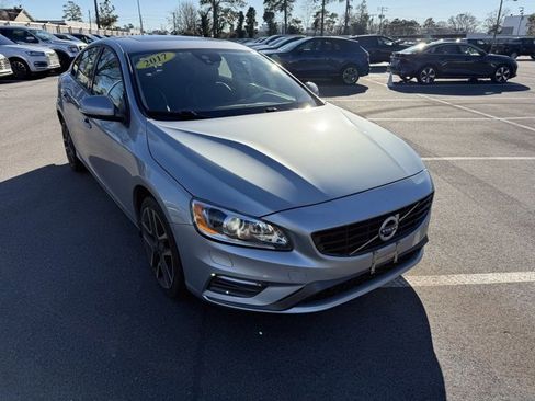 Used 2017 Volvo S60 T5 Dynamic image 19
