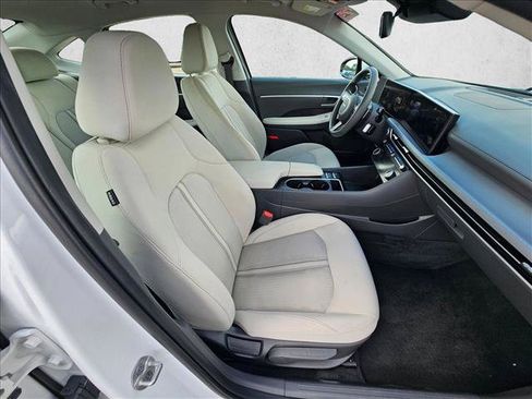 Used 2025 Hyundai Sonata SEL FWD image 19