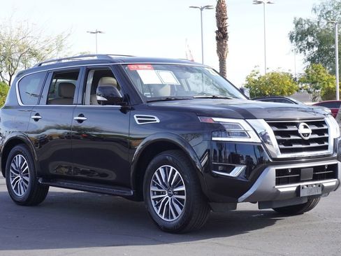 Certified 2023 Nissan Armada SL w/ Captain's Chairs Package image 4