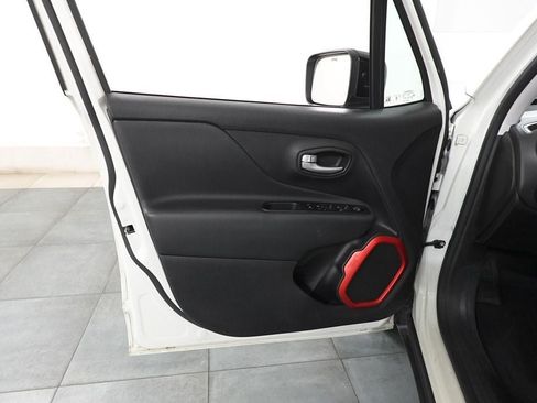 Used 2023 Jeep Renegade Trailhawk AWD/4WD image 22