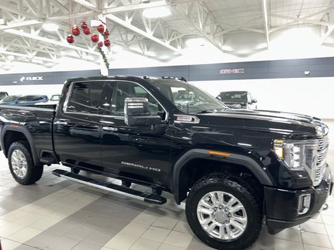 Used 2022 GMC Sierra 3500 Denali w/ Denali Ultimate Package image 5