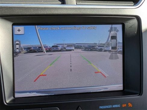 Used 2018 Ford Explorer Platinum image 21