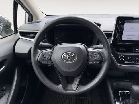 Used 2021 Toyota Corolla LE FWD image 12
