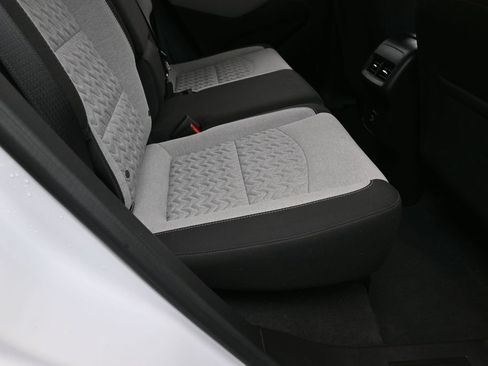 Used 2024 Chevrolet Equinox LS w/ Driver Confidence II Package FWD image 34