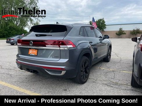 Used 2025 Volkswagen Atlas Cross Sport SE w/ Panoramic Sunroof Package AWD/4WD image 5