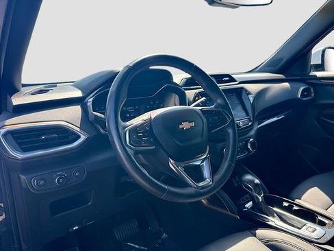 Used 2023 Chevrolet TrailBlazer ACTIV w/ Convenience Package FWD image 11