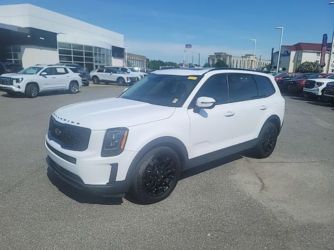 Used 2021 Kia Telluride EX w/ EX Premium Package AWD/4WD image 3