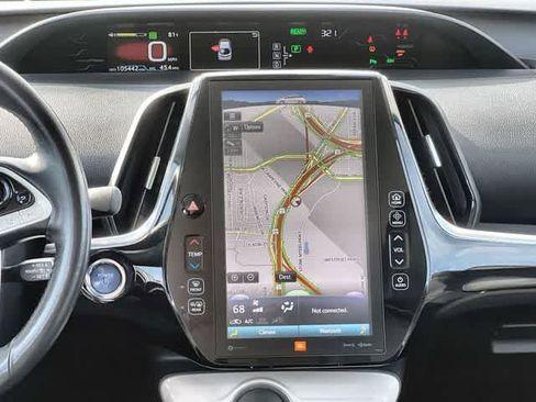 Used 2017 Toyota Prius Prime Advanced image 18