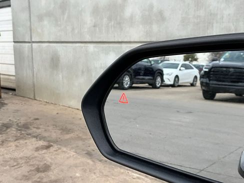 Used 2025 Kia K4 LXS image 19