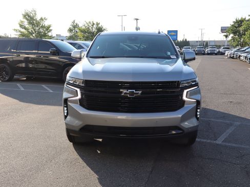 Used 2024 Chevrolet Tahoe RST w/ Luxury Package AWD/4WD image 3