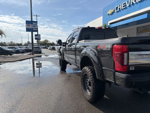 Used 2020 Ford F250 Platinum w/ FX4 Off-Road Package image 4
