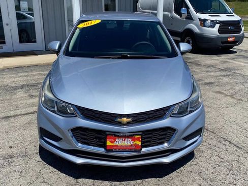 Used 2017 Chevrolet Cruze LS FWD image 8