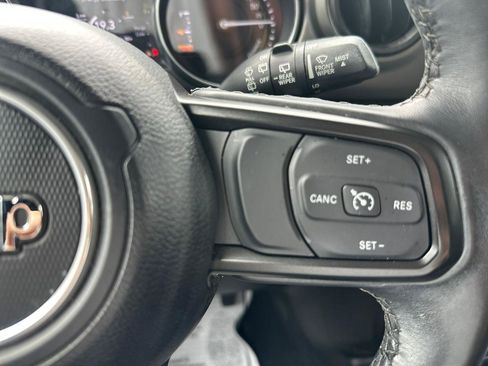 Used 2023 Jeep Wrangler Unlimited w/ Cold Weather Group AWD/4WD image 20
