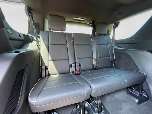 Certified 2024 Cadillac Escalade Sport w/ LPO, ONYX Package AWD/4WD image 17