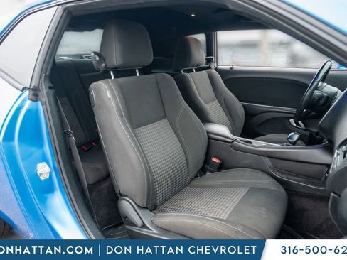 Used 2018 Dodge Challenger SXT w/ Blacktop Package RWD image 20