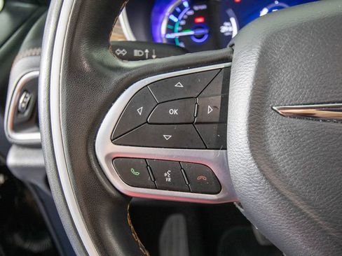 Used 2021 Chrysler Pacifica Pinnacle FWD image 21
