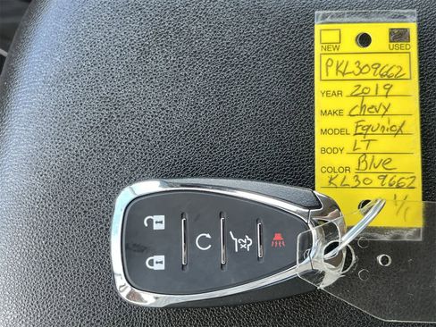 Used 2019 Chevrolet Equinox LT w/ Driver Convenience Package image 35