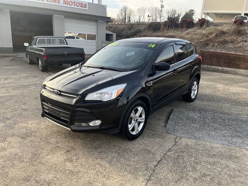 Used 2014 Ford Escape SE image 2
