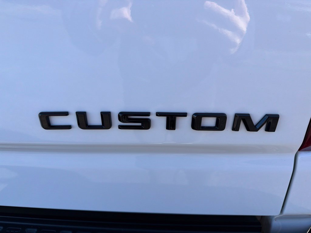 Used 2024 Chevrolet Silverado 2500 Custom w/ Custom Convenience Package AWD/4WD image 8