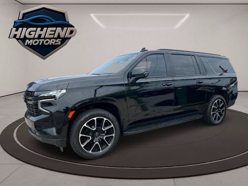 Used 2023 Chevrolet Suburban RST w/ Luxury Package AWD/4WD image 3