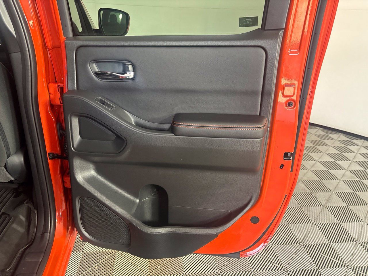 Used 2025 Nissan Frontier PRO-4X w/ Interior Protection Package AWD/4WD image 30