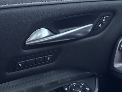 Used 2024 Cadillac XT4 Premium Luxury image 30