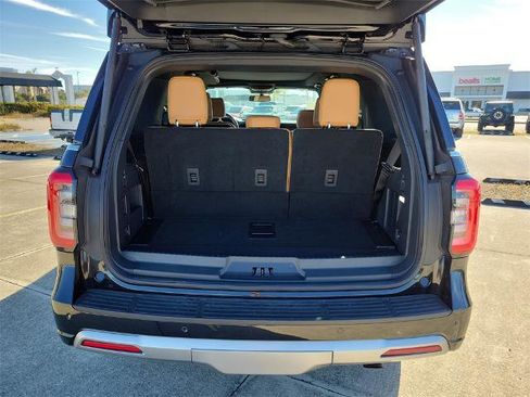 Certified 2024 Ford Expedition Platinum image 9